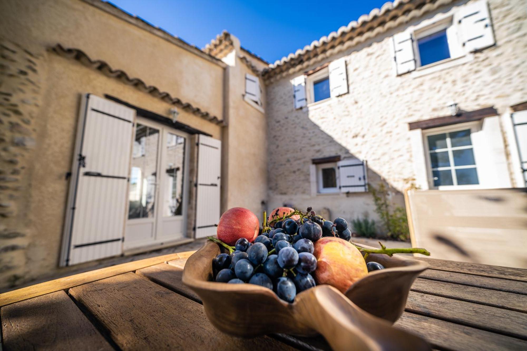 Gite "La Sainte-Croix", Traditional Provencal House For 8 People, Private Swimming-Pool, Air-Conditioner, Beautiful Scenery Vaison-la-Romaine Eksteriør billede